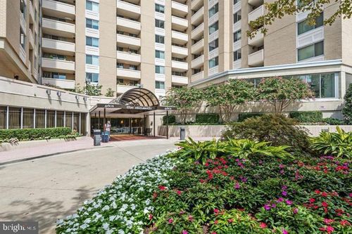 1404-d-4601 N Park Ave, CHEVY CHASE, MD, 20815-4524 | Card Image