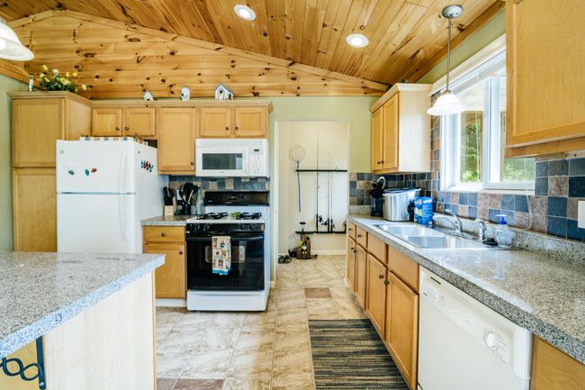 Kitchen | Image 9