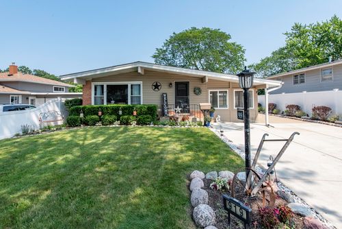 919 Charles Ave, Winthrop Harbor, IL, 60096-1532 | Card Image