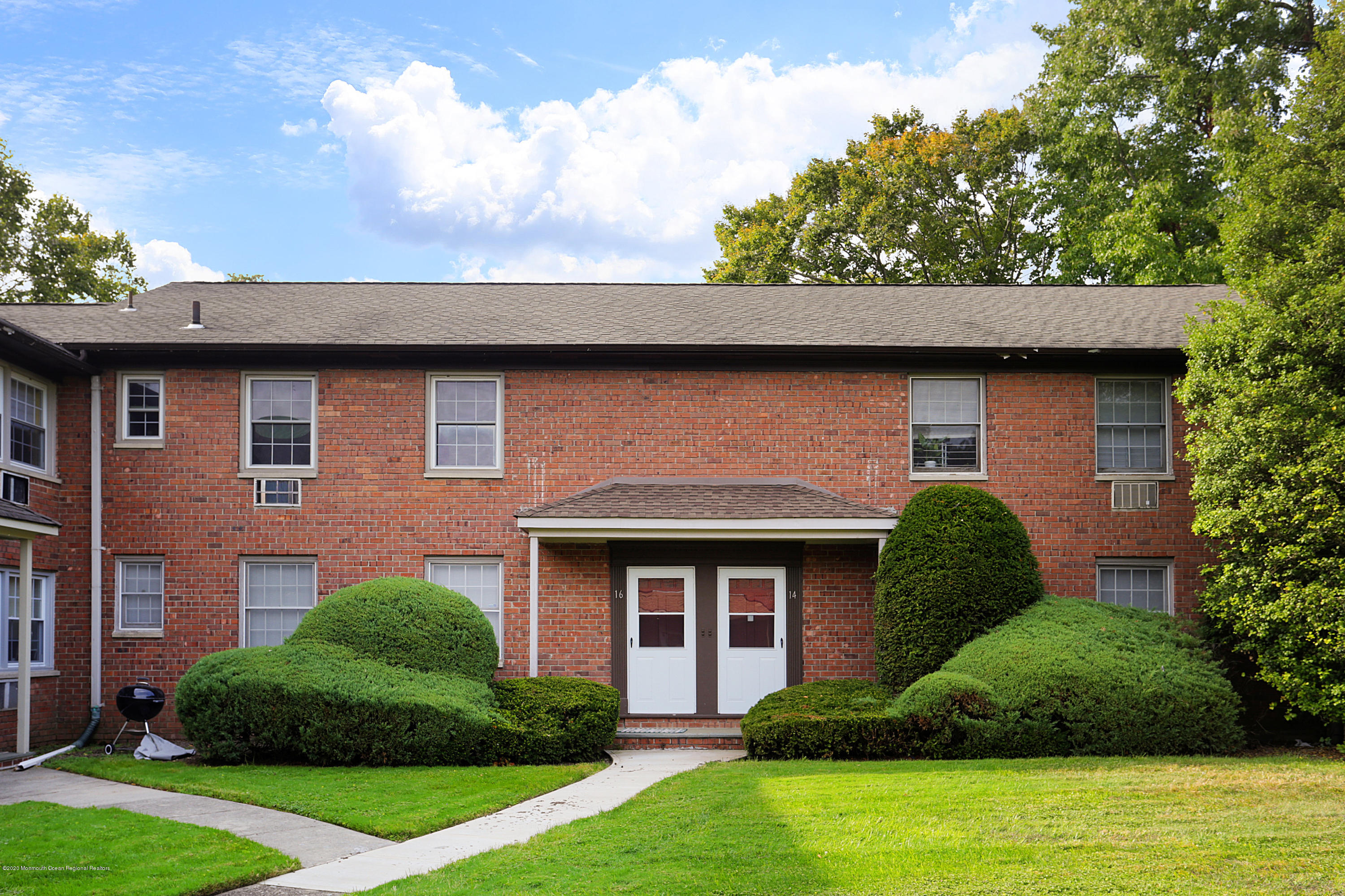 16b Lakeside Drive, Sold in Millburn Zoocasa