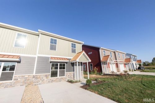 8040 S Prestwick Dr, Newberry, IN, 47449-7143 | Card Image