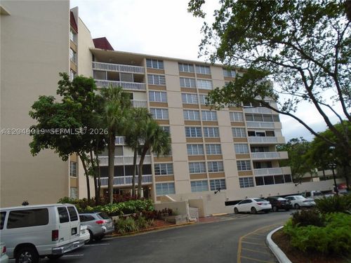 4p-6921 Environ Blvd, Lauderhill, FL, 33319-4209 | Card Image