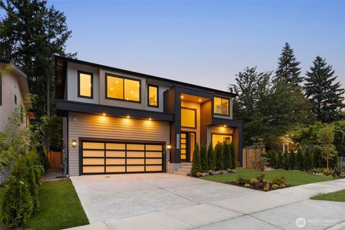 12922 Ne 104th St, Kirkland, WA, 98033-4703 | Card Image