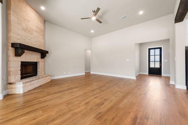1040 Julian Dr, House other with 4 bedrooms, 3 bathrooms and null parking in Van Alstyne TX | Image 10