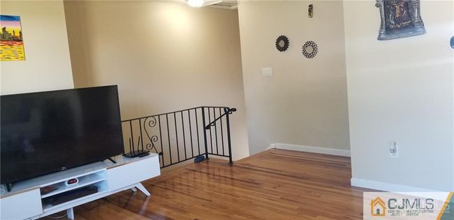 APT-9B - 37 Judson St, Home with 2 bedrooms, 1 bathrooms and null parking in Edison NJ | Image 7