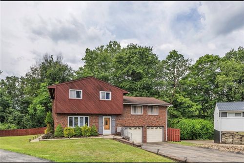 321 Saint Moritz Dr, Monroeville, PA, 15146-3731 | Card Image