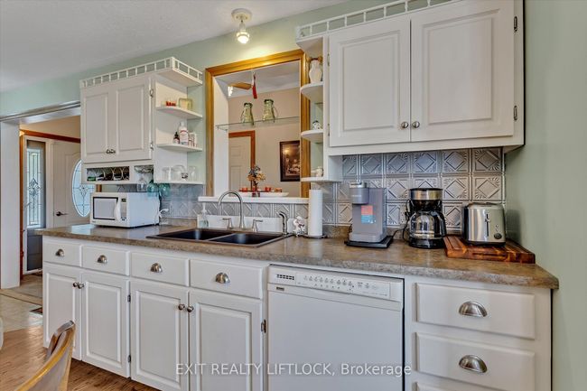 890 Stewart Line, House other with 4 bedrooms, 2 bathrooms and 8 parking in Cavan ON | Image 8