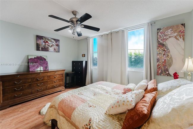 APT-505 - 4330 Hillcrest Dr, Condo with 1 bedrooms, 2 bathrooms and null parking in Hollywood FL | Image 17