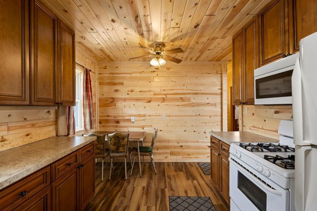 Kitchen | Image 12