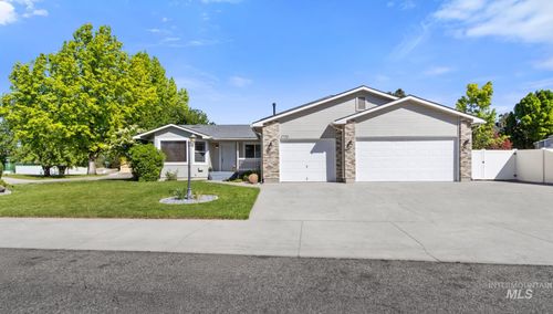 1720 N Aronmink Way, Meridian, ID, 83646-1100 | Card Image
