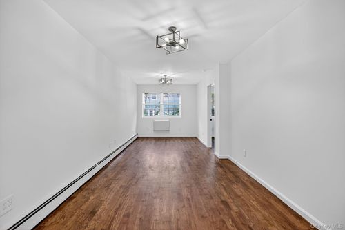 596 E 164th St, Bronx, NY, 10456-6802 | Card Image
