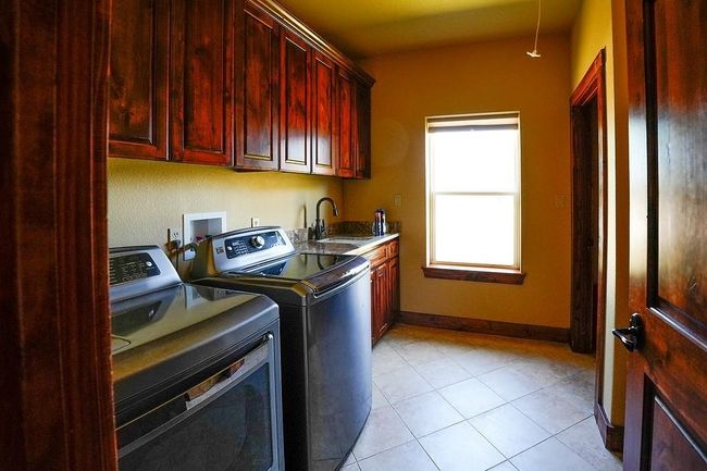 5411 N State Highway 95, Home with 3 bedrooms, 4 bathrooms and 2 parking in Flatonia TX | Image 17