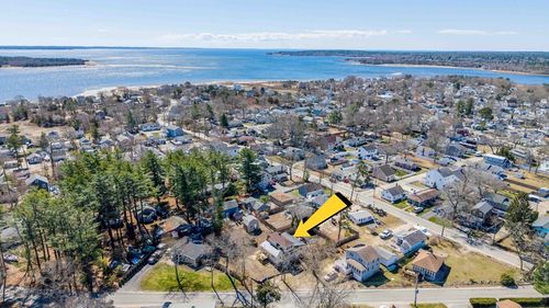 5 Pilgrim Ave, Wareham, MA, 02571-1916 | Card Image