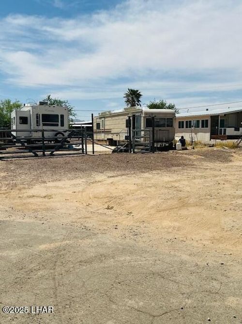 70721 Grape Ave, Wenden, AZ, 85357 | Card Image