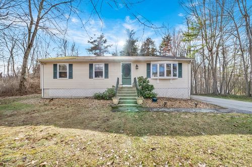10 3rd St, Amesbury, MA, 01913-2016 | Card Image