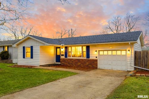 521 W Kellar Pkwy, Peoria, IL, 61614-3535 | Card Image