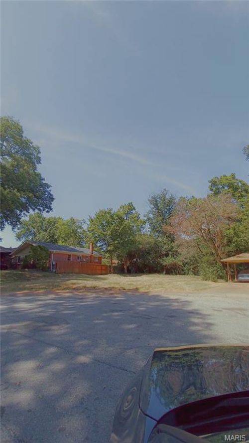 8015 Noel Ct, University City, MO, 63130-1244 | Card Image