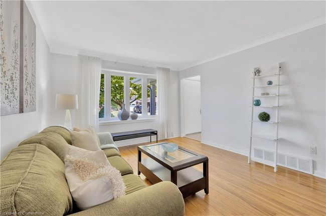 9254 Esplanade Dr, House other with 3 bedrooms, 2 bathrooms and 2 parking in Windsor ON | Image 11
