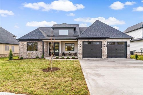 570 Saffron Ln, Versailles, KY, 40383-8313 | Card Image