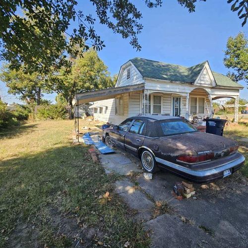 1834 N Market Ave, Shawnee, OK, 74804-3632 | Card Image