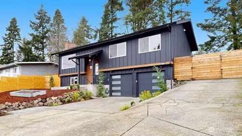 21246 15th Ave S, Des Moines, WA, 98198-3128 | Card Image