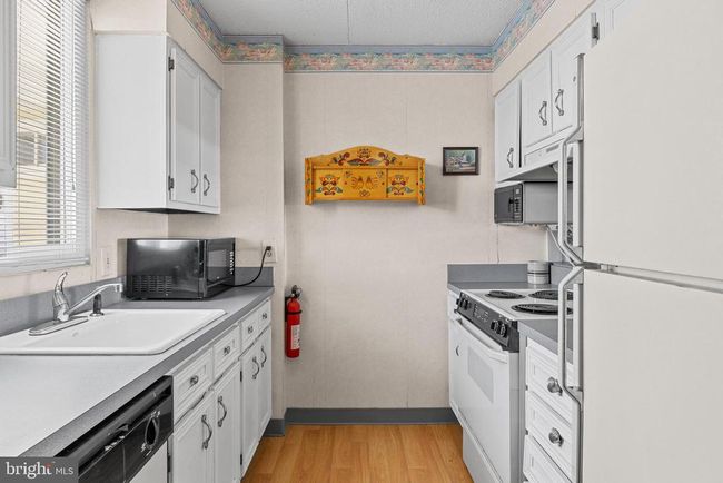 UNIT-460 - 4709 Coastal Hwy, Condo with 2 bedrooms, 2 bathrooms and null parking in OCEAN CITY MD | Image 5