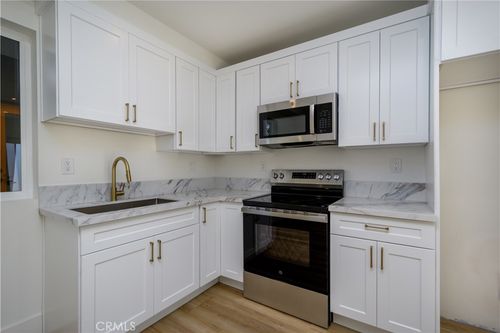 5824 B Gage, Bell Gardens, CA, 90201 | Card Image