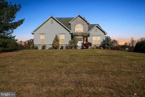635 Eagleview Dr, MOHRSVILLE, PA, 19541-8984 | Card Image