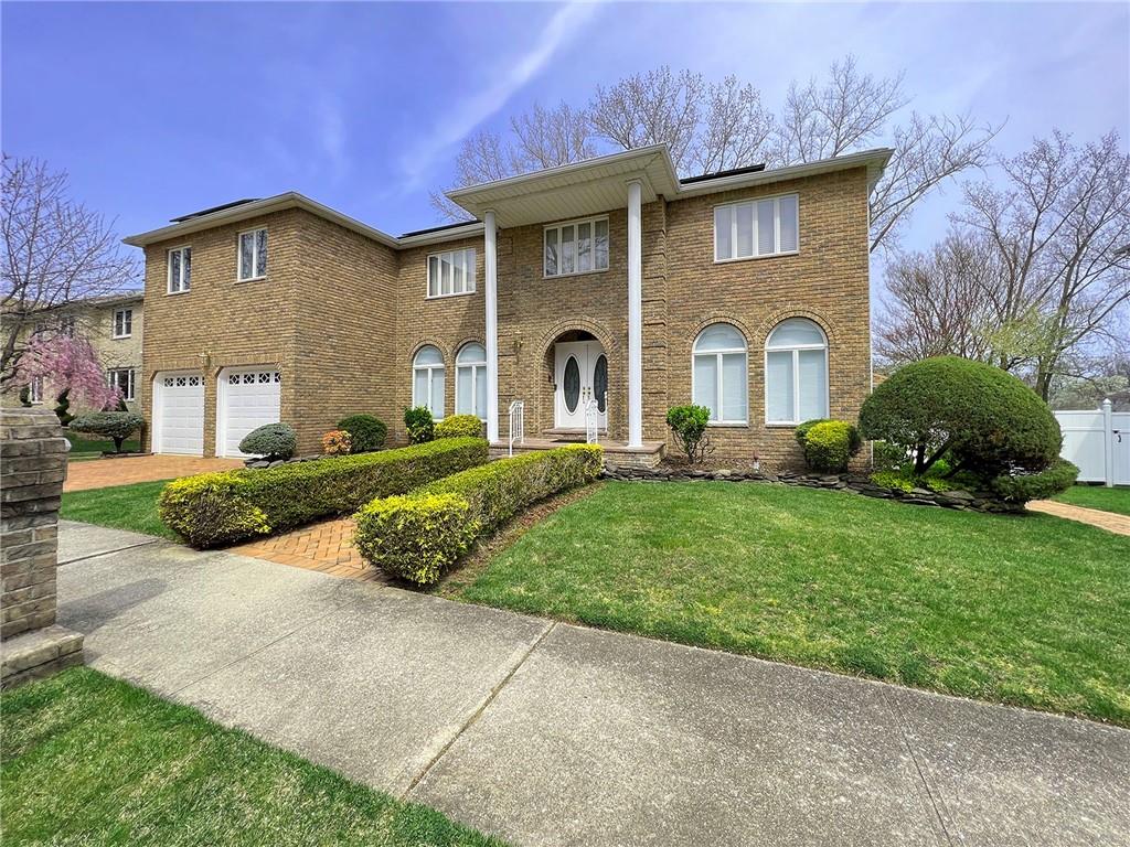 Nancy Ln, Staten Island, NY 10307