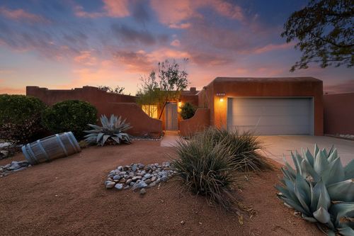 2800 Don Pablo Rd Nw, Albuquerque, NM, 87104-3043 | Card Image