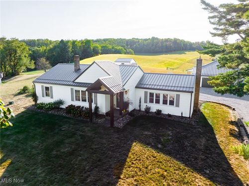 7500 Central Rd Nw, Strasburg, OH, 44680-9003 | Card Image