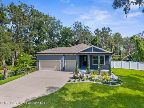 5100 Westlake Blvd, DADE CITY, FL, 33523-8876 | Card Image