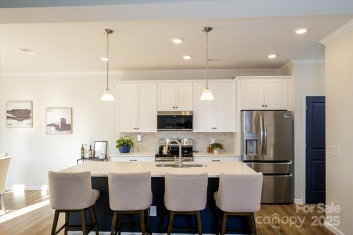 8119 Merryvale Ln, Charlotte, NC, 28214-2658 | Card Image