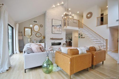 71 Granite Springs Rd, Granite Springs, NY, 10527-1109 | Card Image