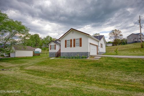 1103 Earnhardt Ln, La Follette, TN, 37766-7354 | Card Image