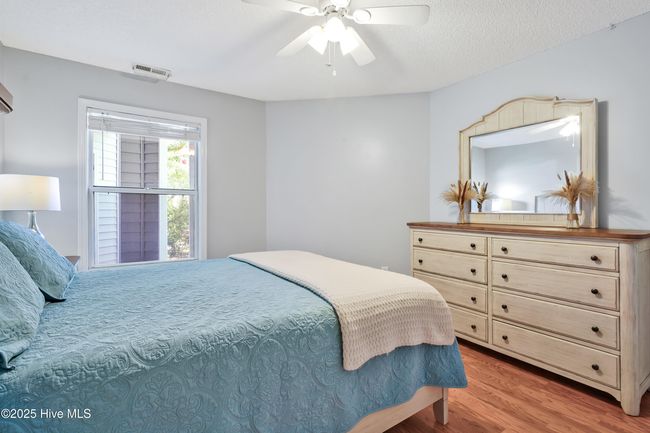 APT-101 - 4110 Breezewood Dr, Condo with 2 bedrooms, 2 bathrooms and null parking in Wilmington NC | Image 4