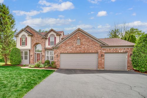 1044 Oakhill Dr, Aurora, IL, 60502-4471 | Card Image