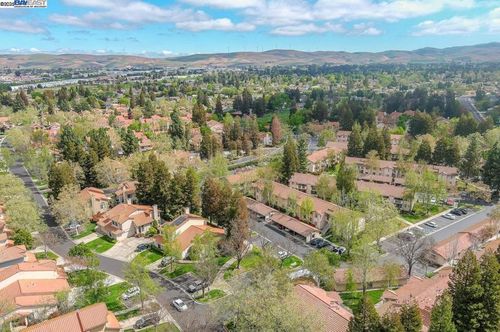 apt-104-4667 Laurie Cmn, Livermore, CA, 94550-7278 | Card Image
