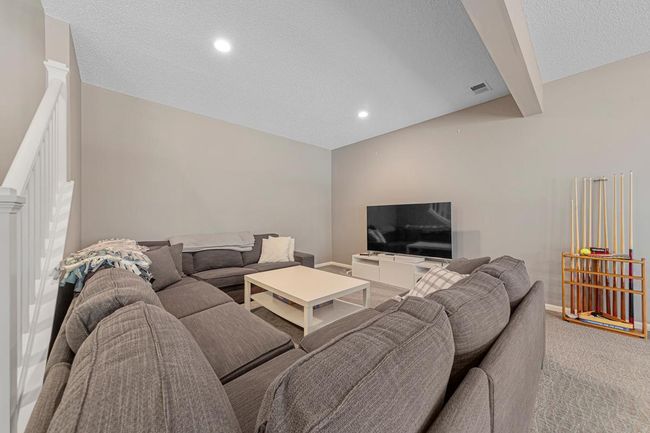 35 Family room_lower.jpg | Image 38