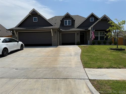 12451 S Kingston Avenue, Bixby, OK, 74008 | Card Image