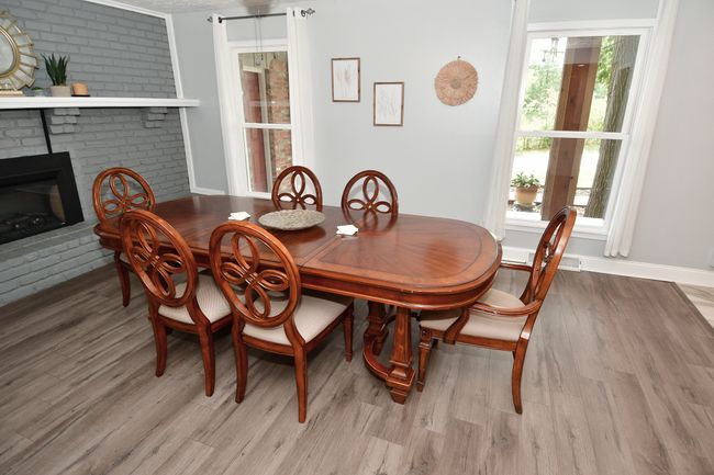 Formal dining room | Image 11