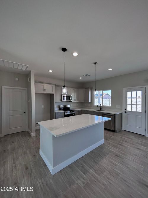 13575 S Silent Rd, Arizona City, AZ, 85123-8419 | Card Image