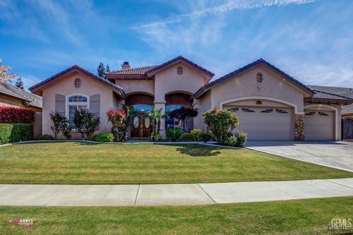 9813 Fitzgerald Dr, Bakersfield, CA, 93311-3047 | Card Image