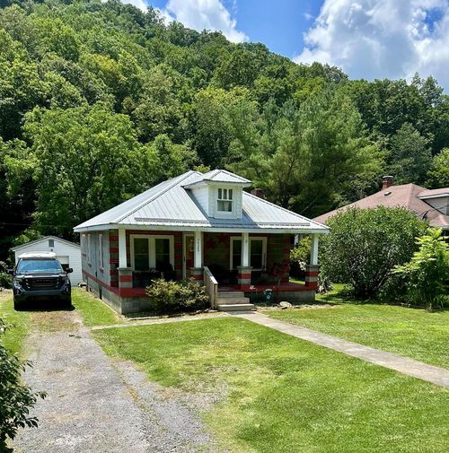 4368 Anawalt Ridge Rd, Anawalt, WV, 24808-8518 | Card Image