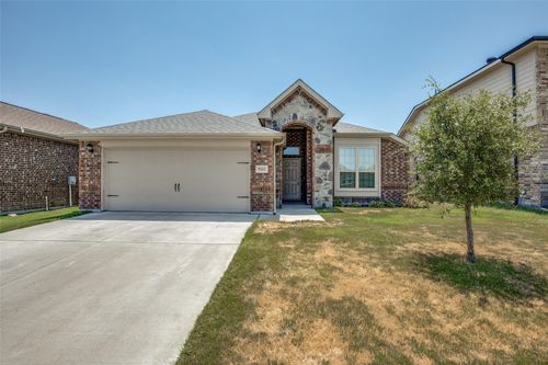 9212 Vistamill Trl, Saginaw, TX, 76179-1338 | Card Image
