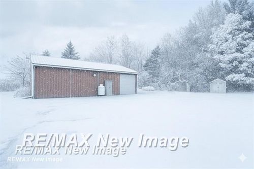 16420 Frost Rd, Hemlock, MI, 48626-9605 | Card Image