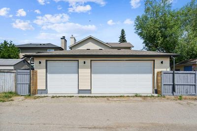 74 Tipping Close Se, House detached with 4 bedrooms, 3 bathrooms and 9 parking in Airdrie AB | Image 2