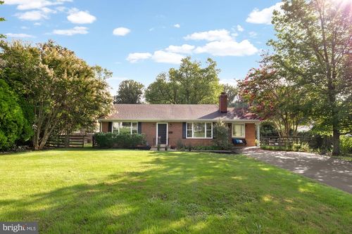 3608 Embassy Ln, FAIRFAX, VA, 22030-1821 | Card Image