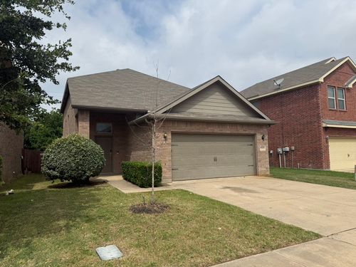 5548 Thunder Bay Drive, Fort Worth, TX, 76119 | Card Image