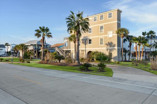 1854 Tiki Dr, Tiki Island, TX, 77554-8135 | Card Image